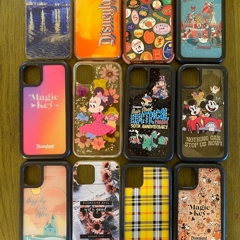 Set of 12 iPhone 11 cases!!! Disneyland Magic Key 3D